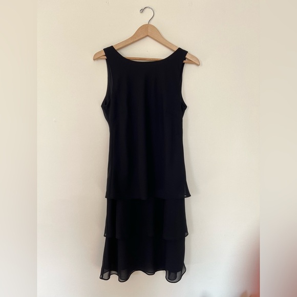 Serene Women Black Tiered Dress M(8-10) Cocktail Cowl Chiffon Preppy Ocassion - Picture 4 of 17